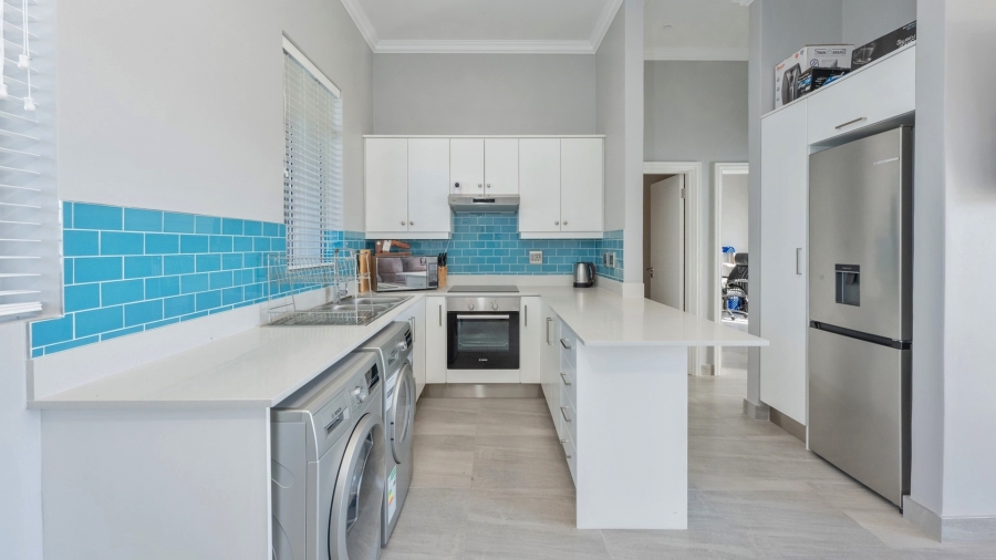 2 Bedroom Property for Sale in Struisbaai Western Cape